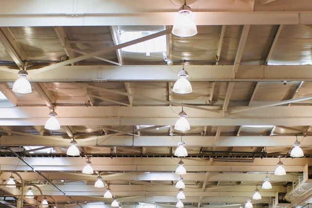 工場の照明